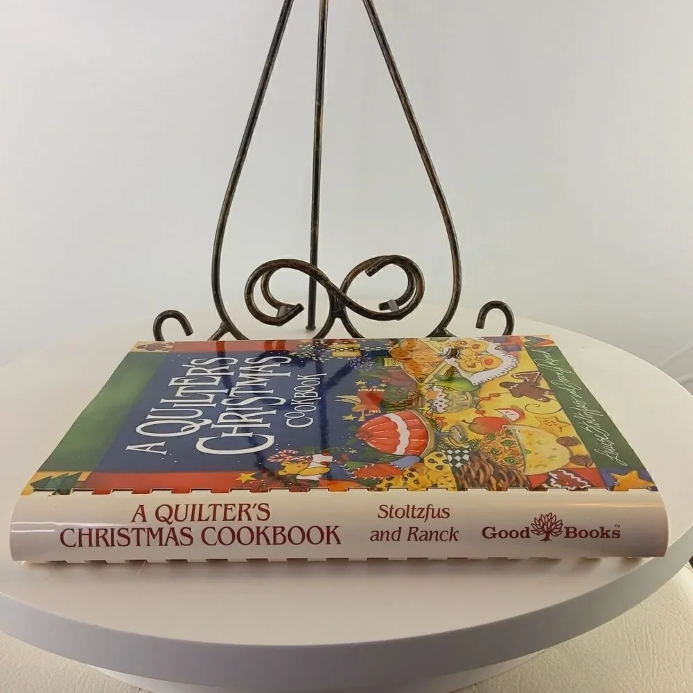 A quilters Christmas cookbook by Louise Stoltzfus and Dawn J. Ranck